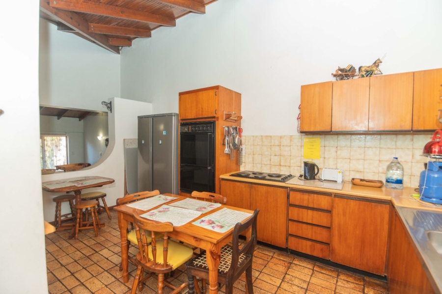 6 Bedroom Property for Sale in Bluewater Bay Eastern Cape